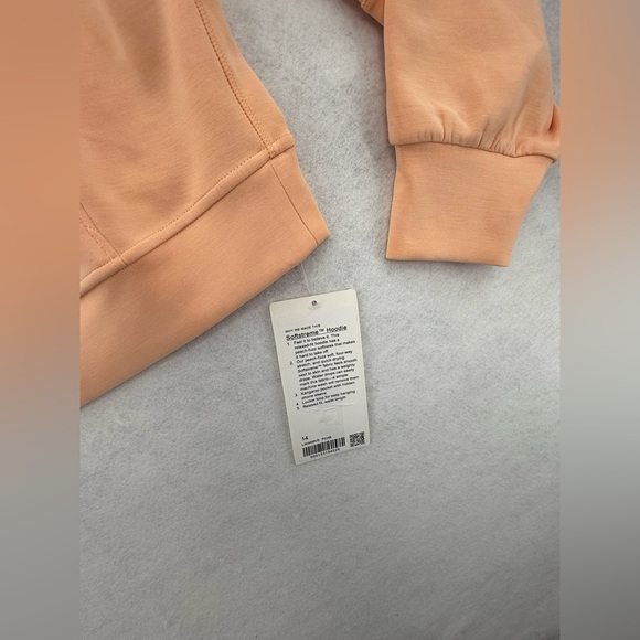 NWT Lululemon‎ Softstreme Hoodie Peach Bellini Size 14 - Picture 7 of 13